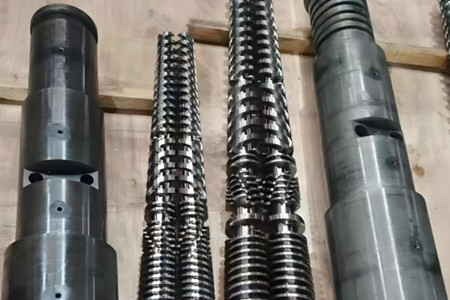 塑料擠出機(jī)機(jī)筒螺桿發(fā)貨前，廠家需要做哪些工作？